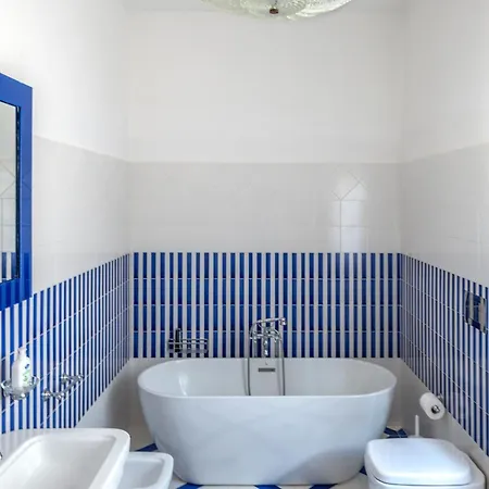 Acqua Luxury Sul Mare * Bagnaia (Livorno)